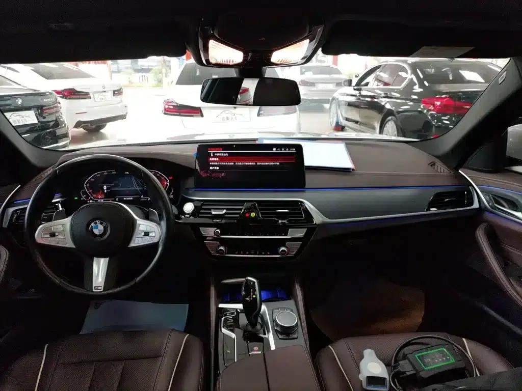 2023 BMW 5 Series 530Li Leading Edition M Sport Package — миниатюра 6