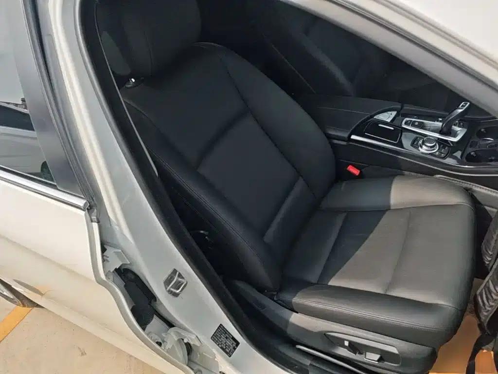 BMW 5 Series 2017 520Li Elegant Edition — миниатюра 25