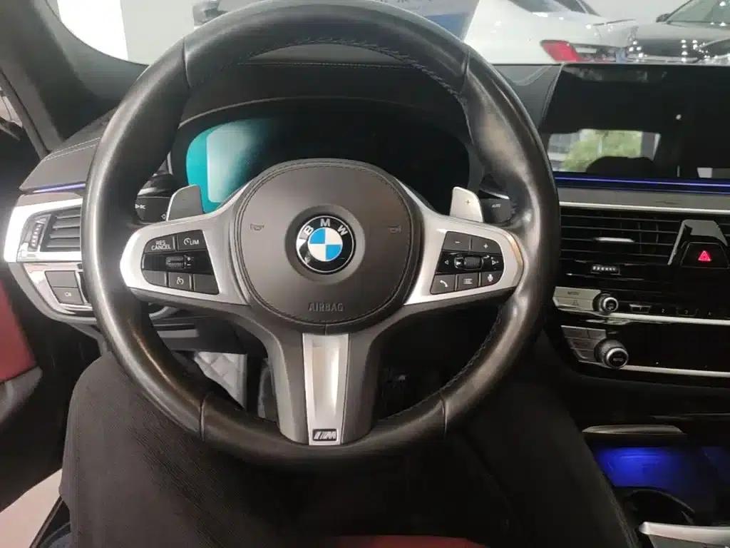 2020 BMW 5 Series 530Li Luxury M Sport Package — миниатюра 11