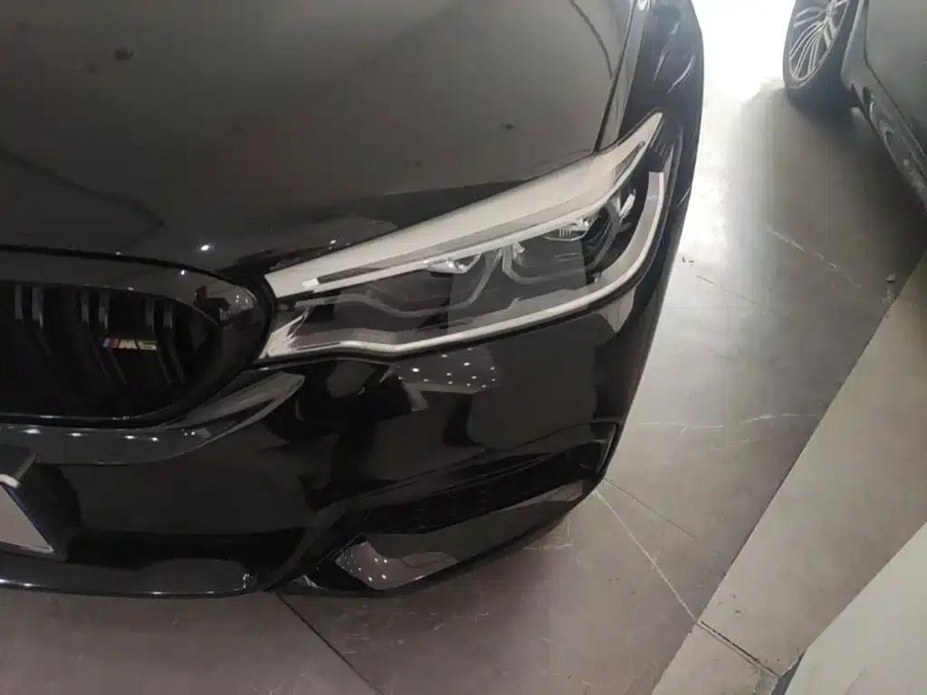 2020 BMW 5 Series 530Li Luxury M Sport Package — миниатюра 24