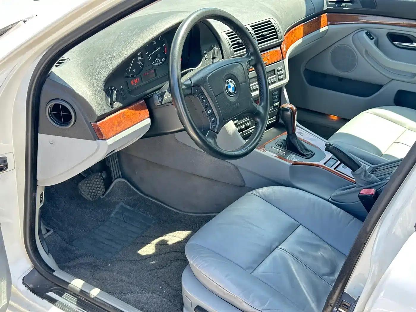 BMW 5 Series (Imported) 2003 520i — миниатюра 11
