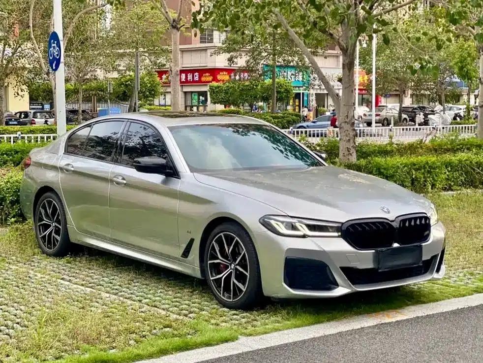 BMW 5 Series (Imported) 2021 530i M Sport Package — миниатюра 3