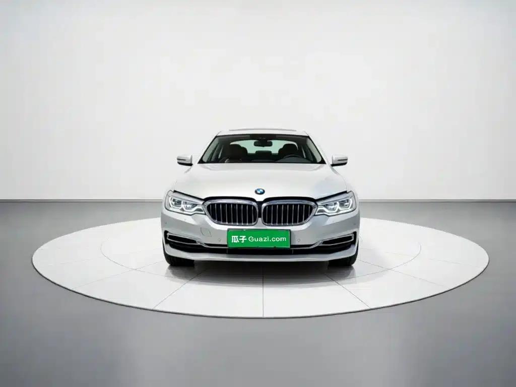 BMW 5 Series PHEV 2019 Facelift 530Le Luxury Package — миниатюра 2