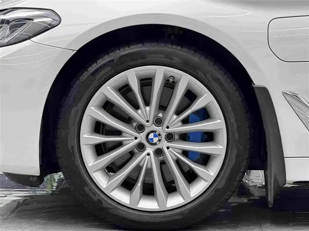 BMW 5 Series PHEV 2021 535Le Luxury Package — миниатюра 4