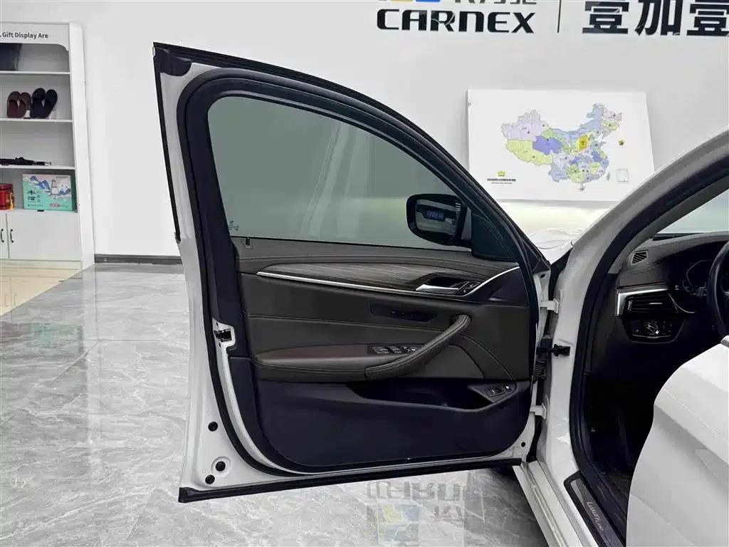 BMW 5 Series PHEV 2021 535Le Luxury Package — миниатюра 5