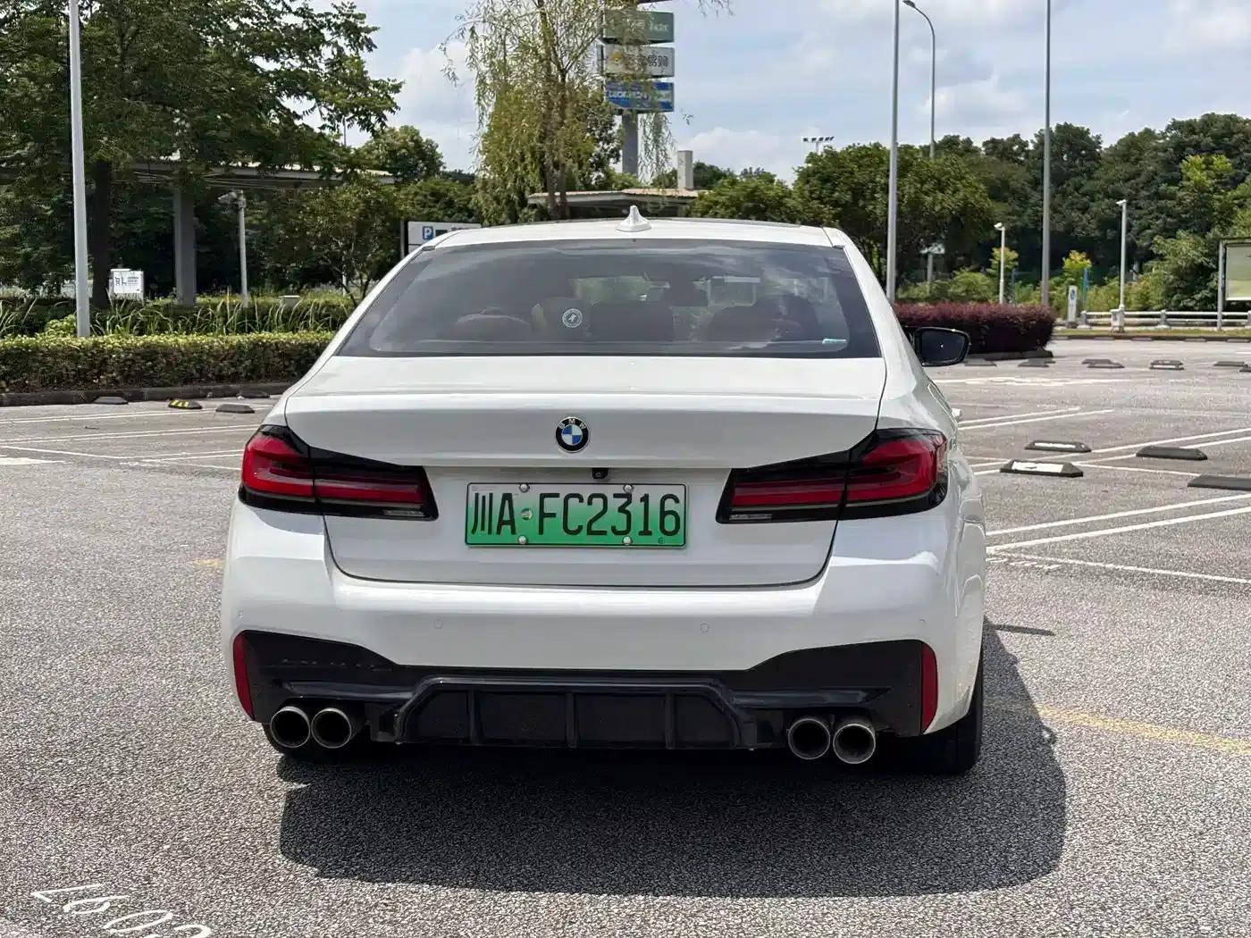 BMW 5 Series PHEV 2021 535Le Pioneer Edition M Sport Package — миниатюра 15