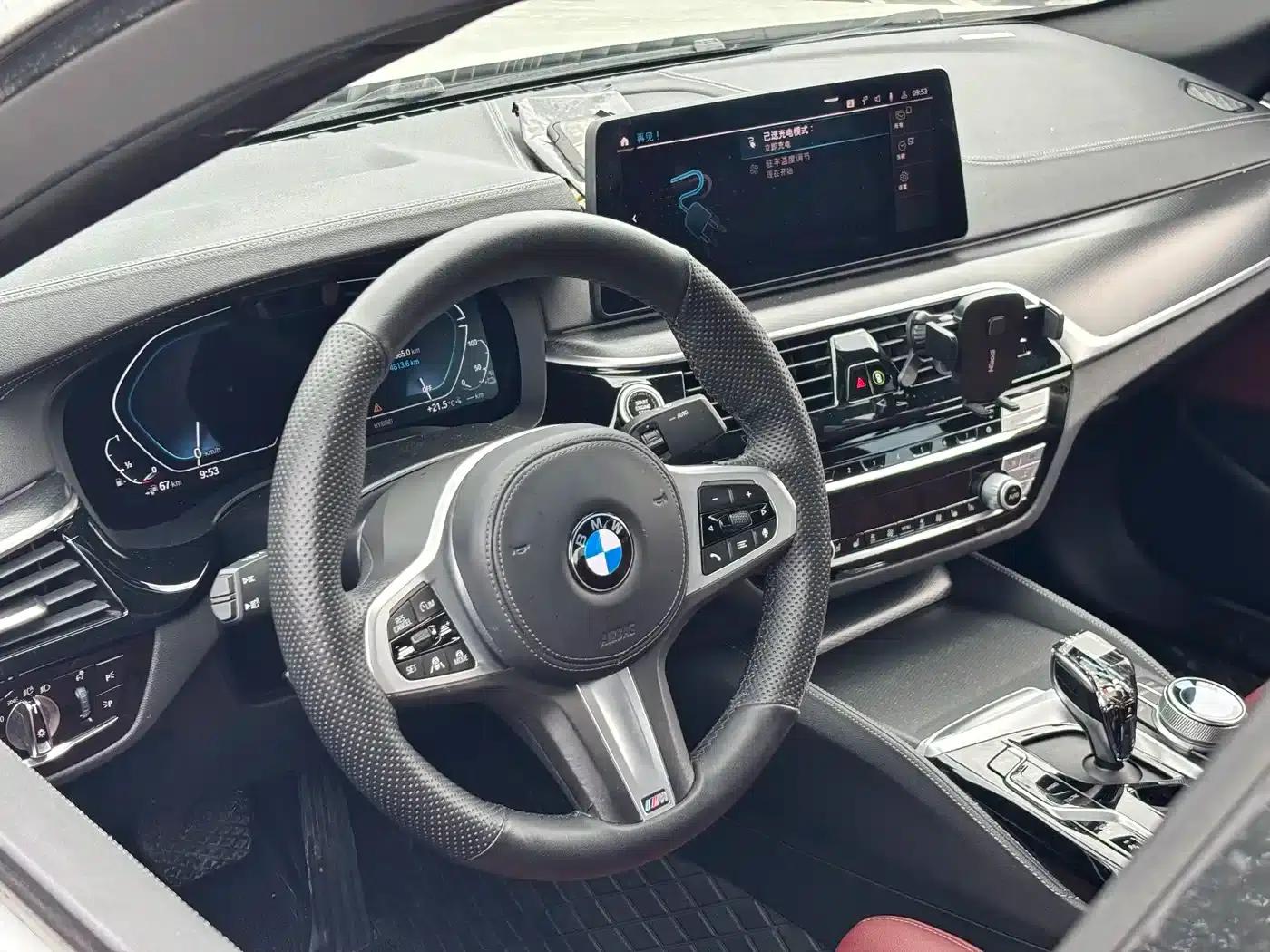 BMW 5 Series PHEV 2021 535Le Pioneer Edition M Sport Package — миниатюра 4
