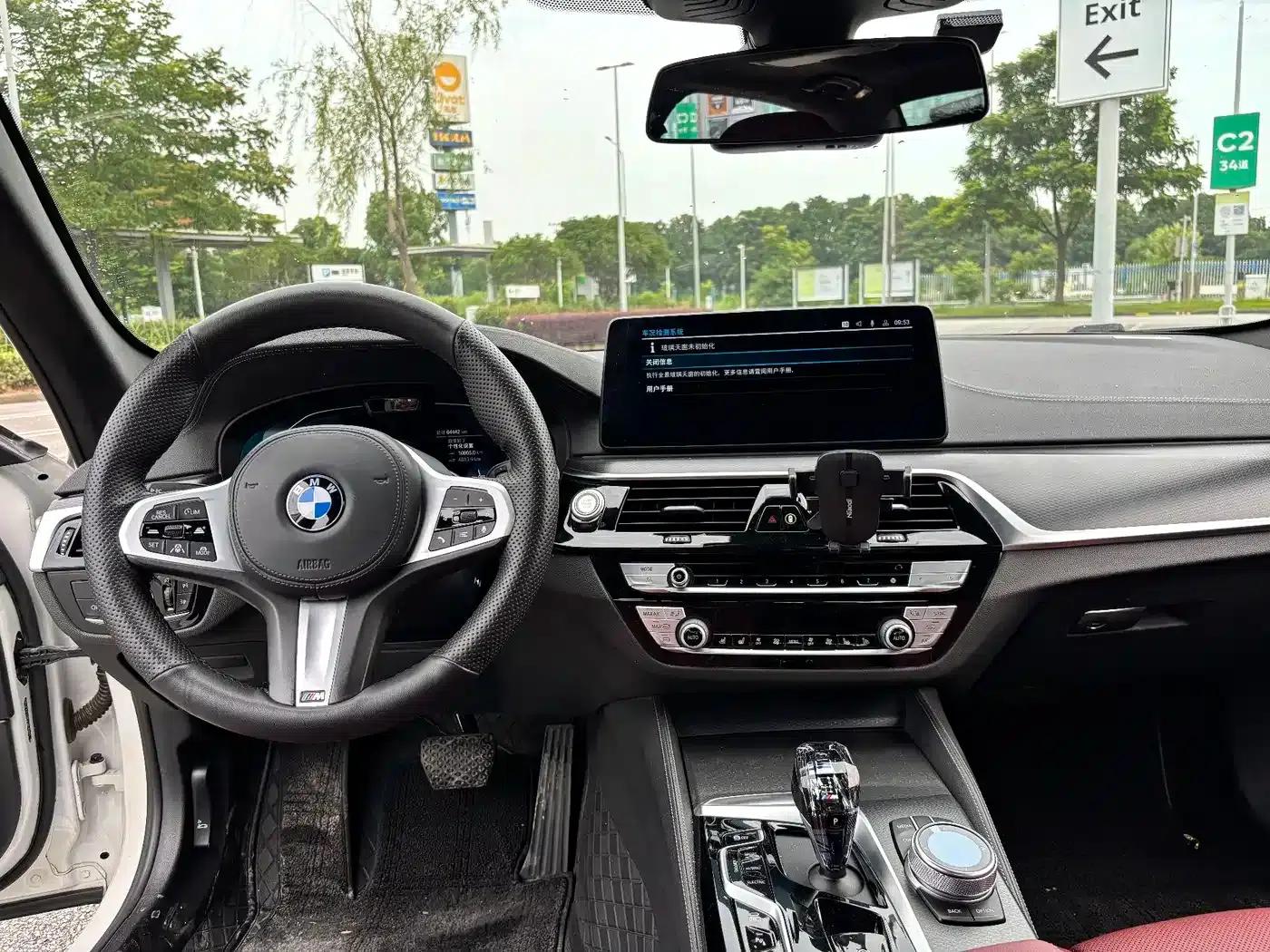 BMW 5 Series PHEV 2021 535Le Pioneer Edition M Sport Package — миниатюра 6