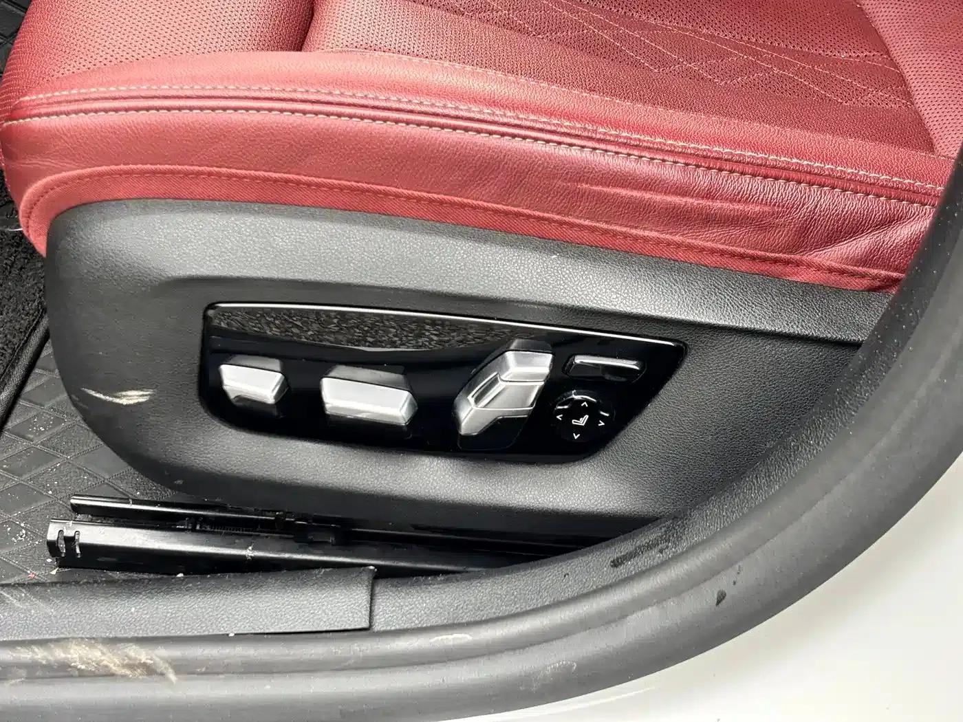 BMW 5 Series PHEV 2021 535Le Pioneer Edition M Sport Package — миниатюра 8
