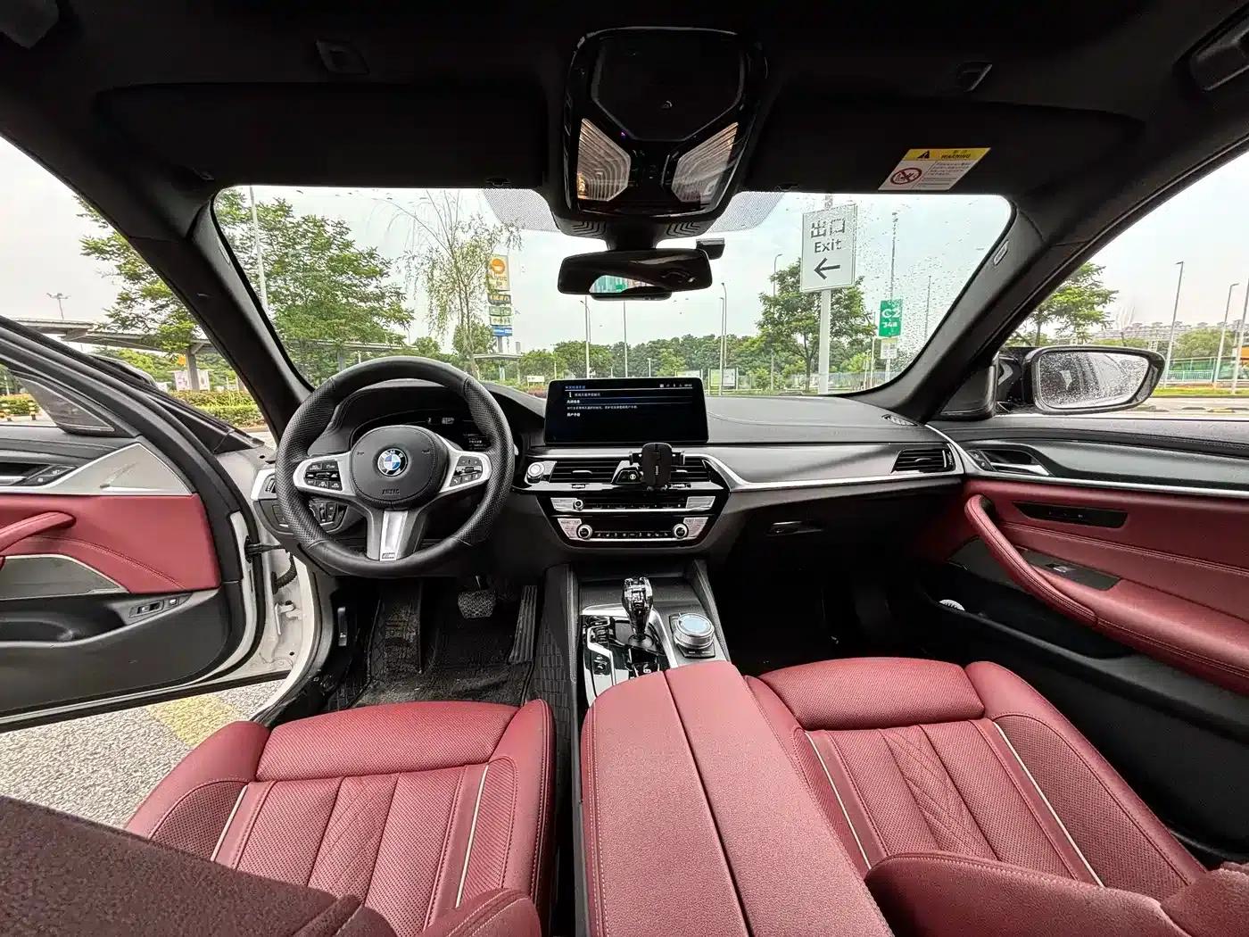 BMW 5 Series PHEV 2021 535Le Pioneer Edition M Sport Package — миниатюра 9