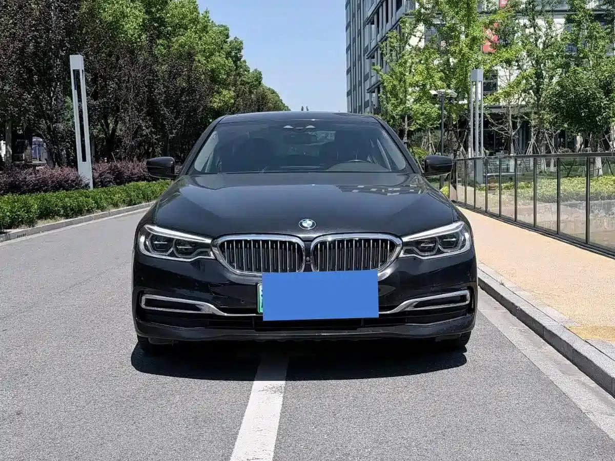 BMW 5 Series PHEV 2020 Mileage Upgrade Edition 530Le Luxury Package — миниатюра 1