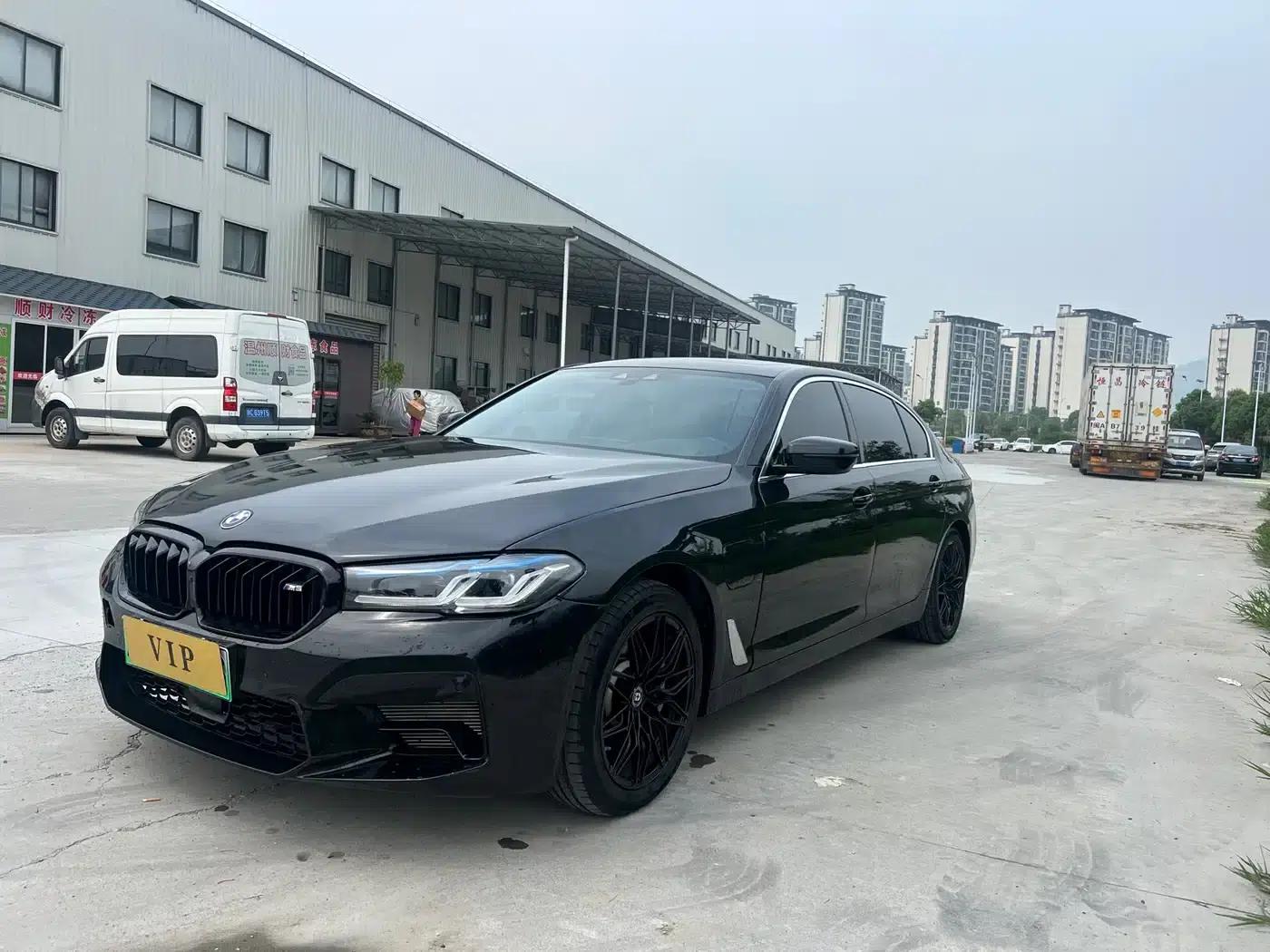BMW 5 Series PHEV 2020 530Le Luxury Package — миниатюра 1