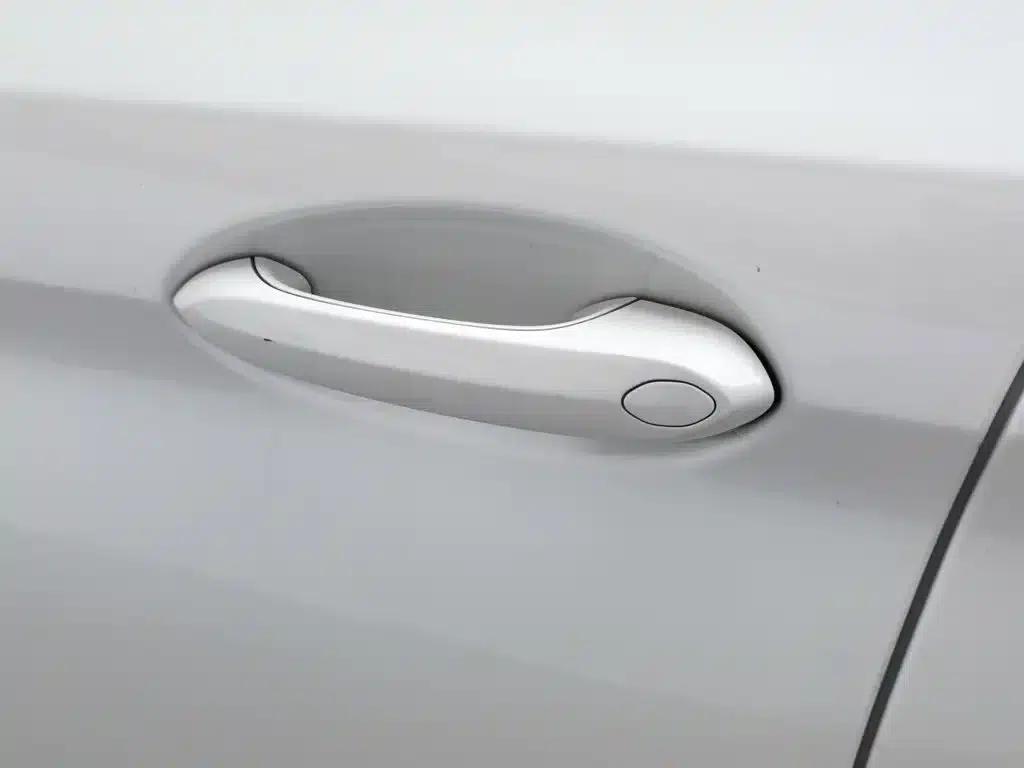 BMW 5 Series PHEV 2020 Mileage Upgrade Edition 530Le Pioneer Edition — миниатюра 18