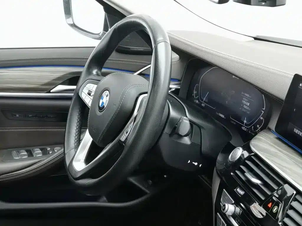 BMW 5 Series PHEV 2020 Mileage Upgrade Edition 530Le Pioneer Edition — миниатюра 22