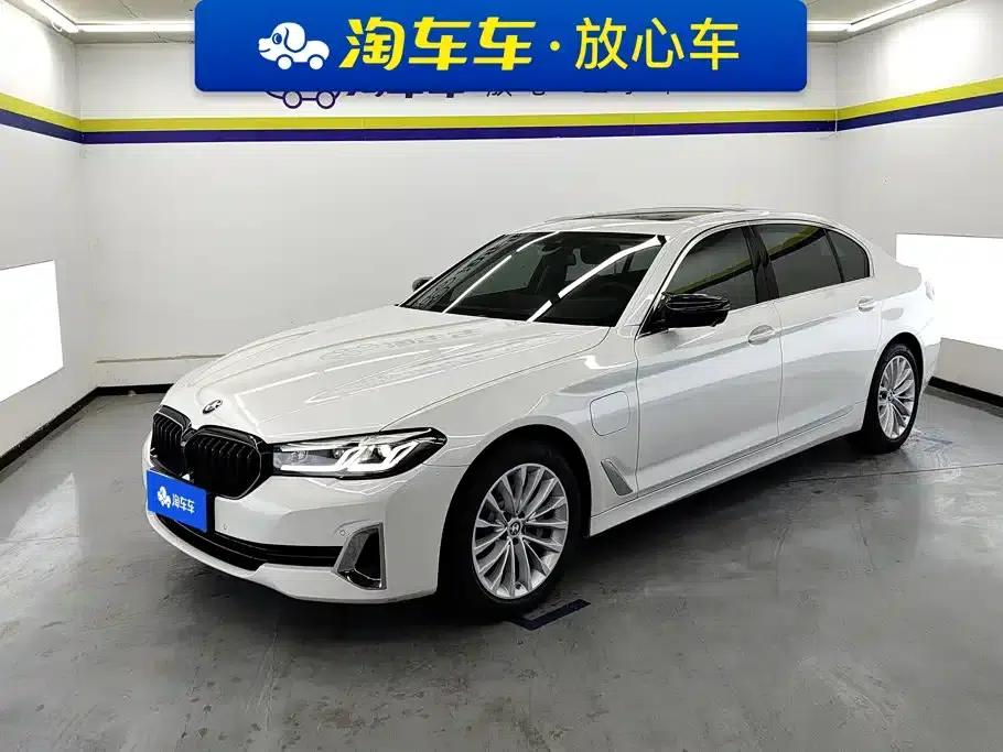 BMW 5 Series PHEV 2021 Facelift 535Le Luxury Package — миниатюра 1