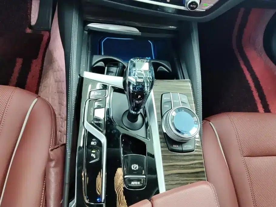 BMW 5 Series PHEV 2021 Facelift 535Le Luxury Package — миниатюра 16