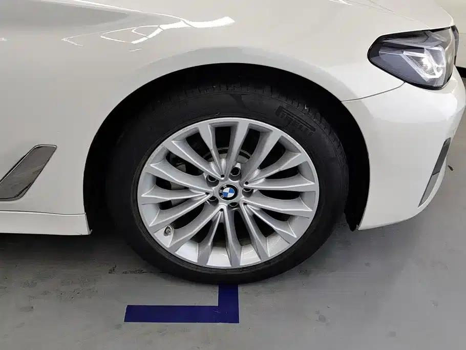 BMW 5 Series PHEV 2021 Facelift 535Le Luxury Package — миниатюра 6