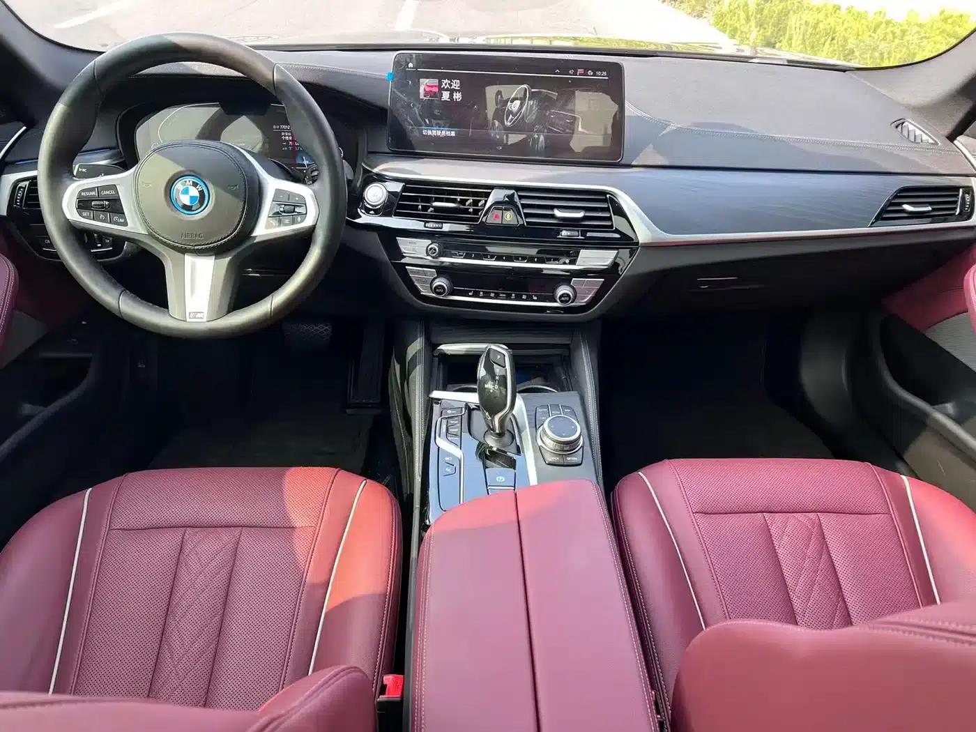 BMW 5 Series PHEV 2022 Facelift 535Le M Sport Package — миниатюра 8
