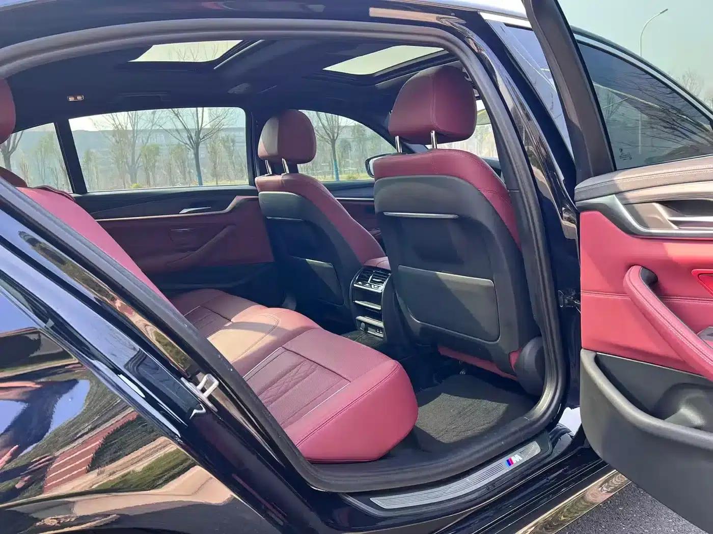 BMW 5 Series PHEV 2022 Facelift 535Le M Sport Package — миниатюра 9