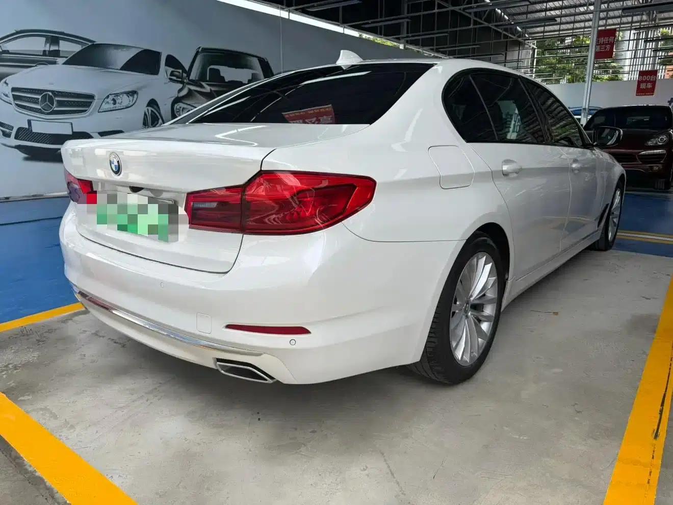 BMW 5 Series PHEV 2019 Facelift 530Le Pioneer Edition — миниатюра 13