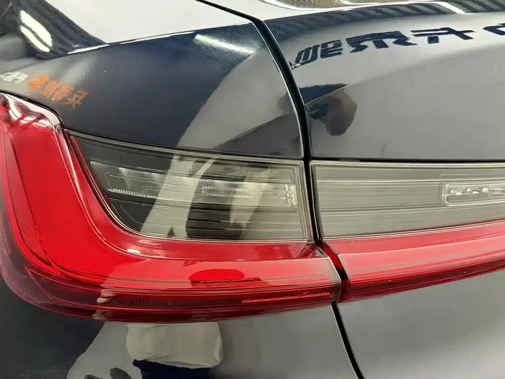 2022 BMW 3 Series 320Li M Sport Package — миниатюра 6