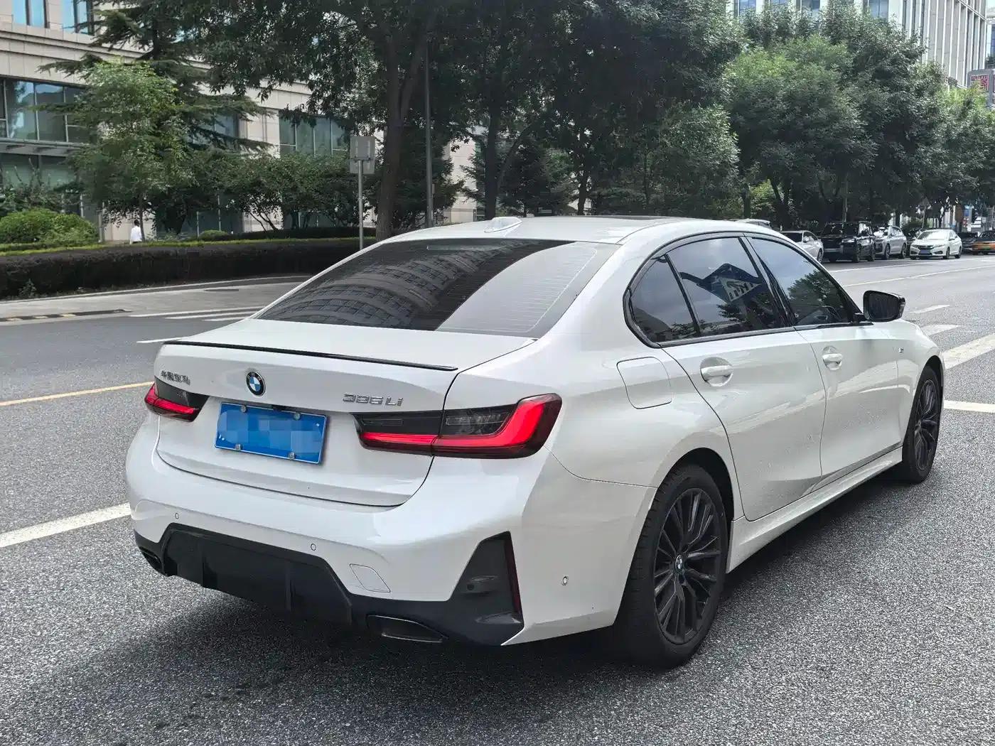 2023 BMW 3 Series 325Li M Sport Shadow Edition — миниатюра 4