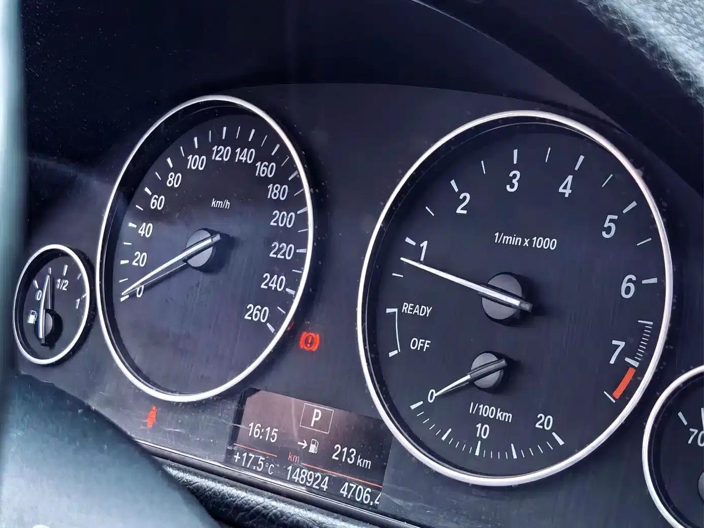 BMW 3 Series 2015 320Li Super Enjoyment Edition Fashion Model — миниатюра 11