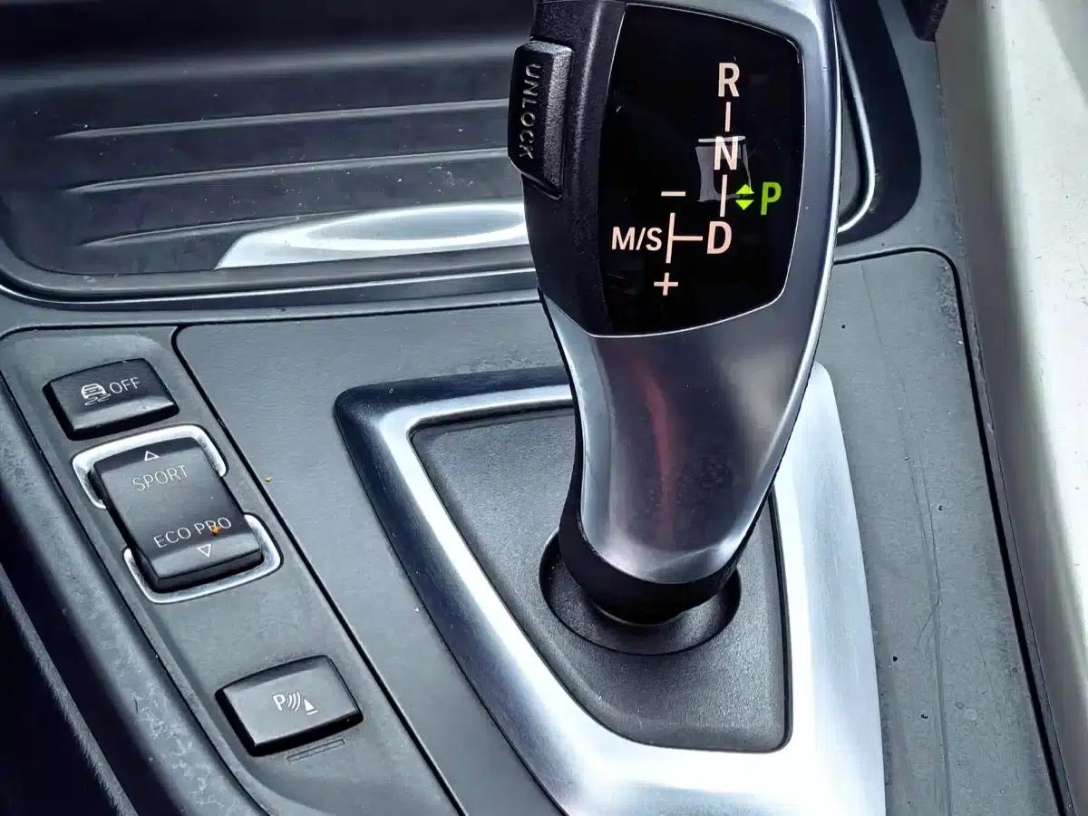 BMW 3 Series 2015 320Li Super Enjoyment Edition Fashion Model — миниатюра 21