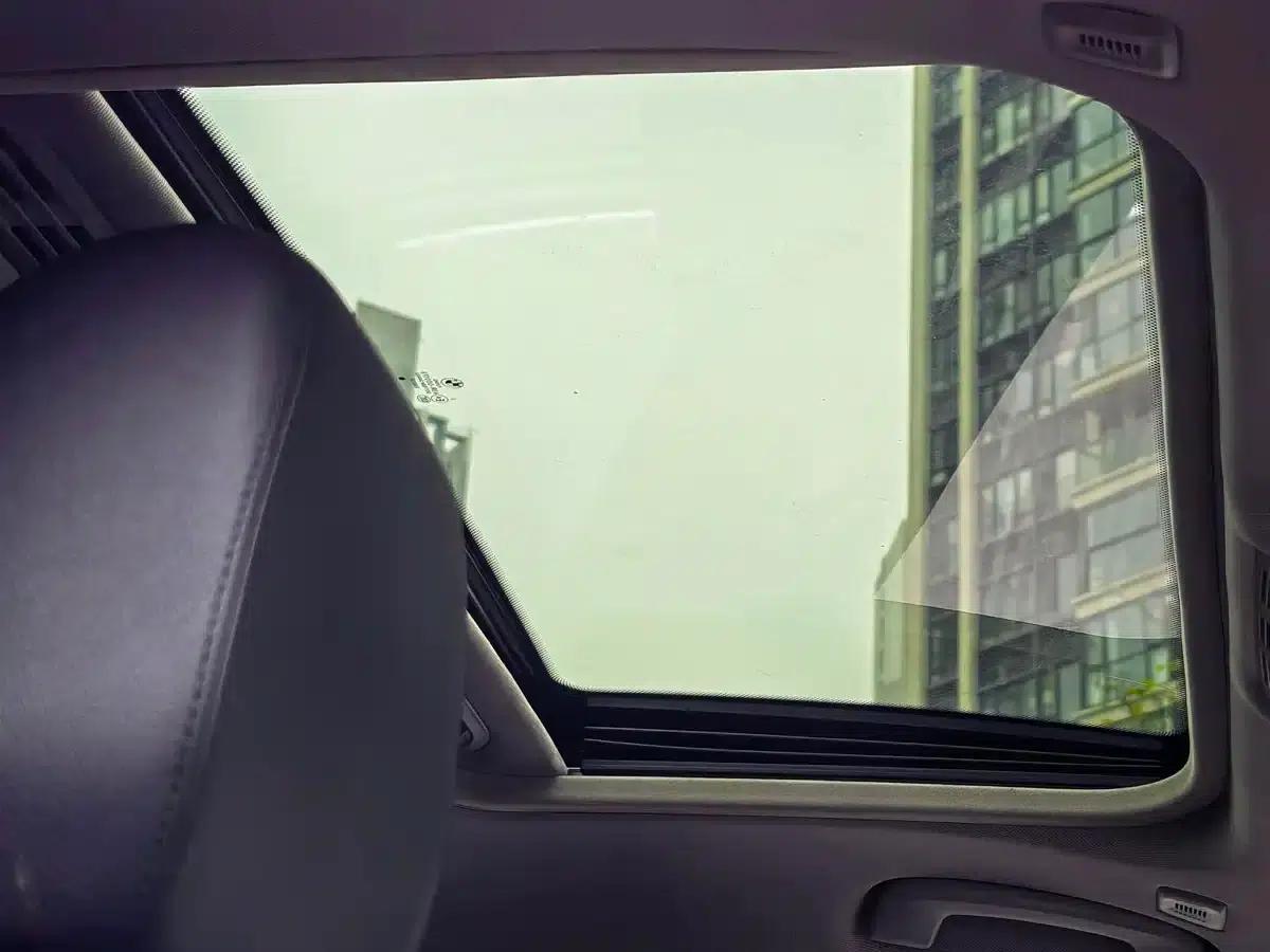 BMW 3 Series 2015 320Li Super Enjoyment Edition Fashion Model — миниатюра 22