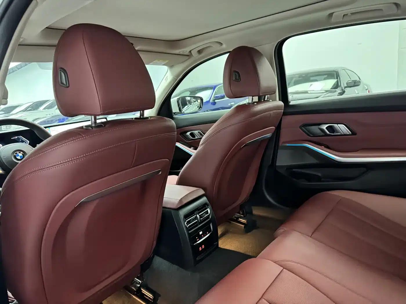 2023 BMW 3 Series 325Li M Sport Package — миниатюра 11