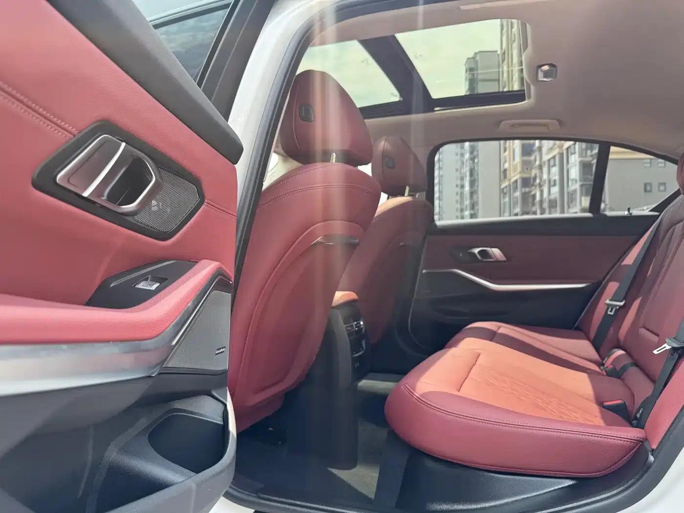 2025 BMW 3 Series 330Li M Sport Shadow Edition — миниатюра 11