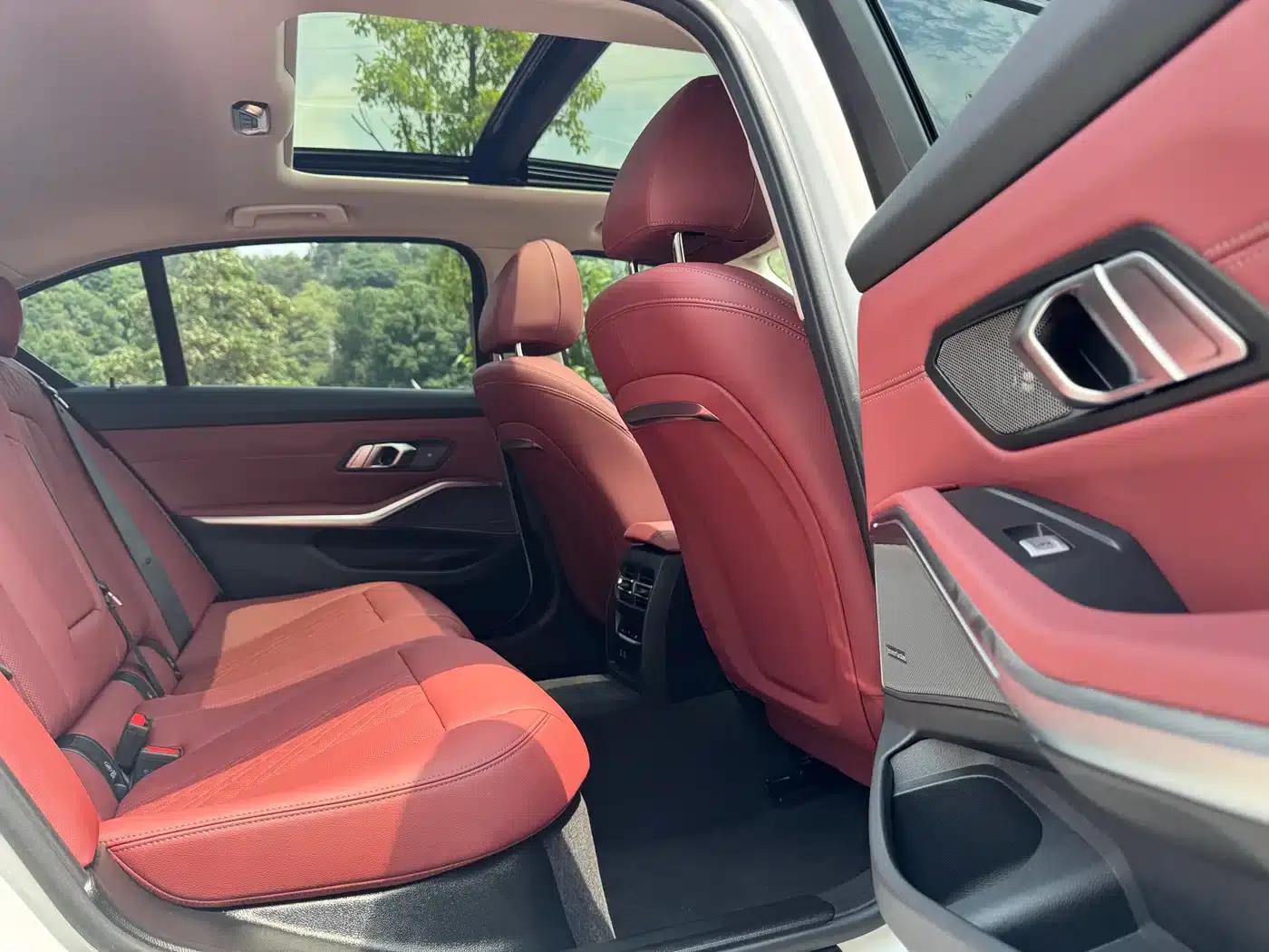 2025 BMW 3 Series 330Li M Sport Shadow Edition — миниатюра 14
