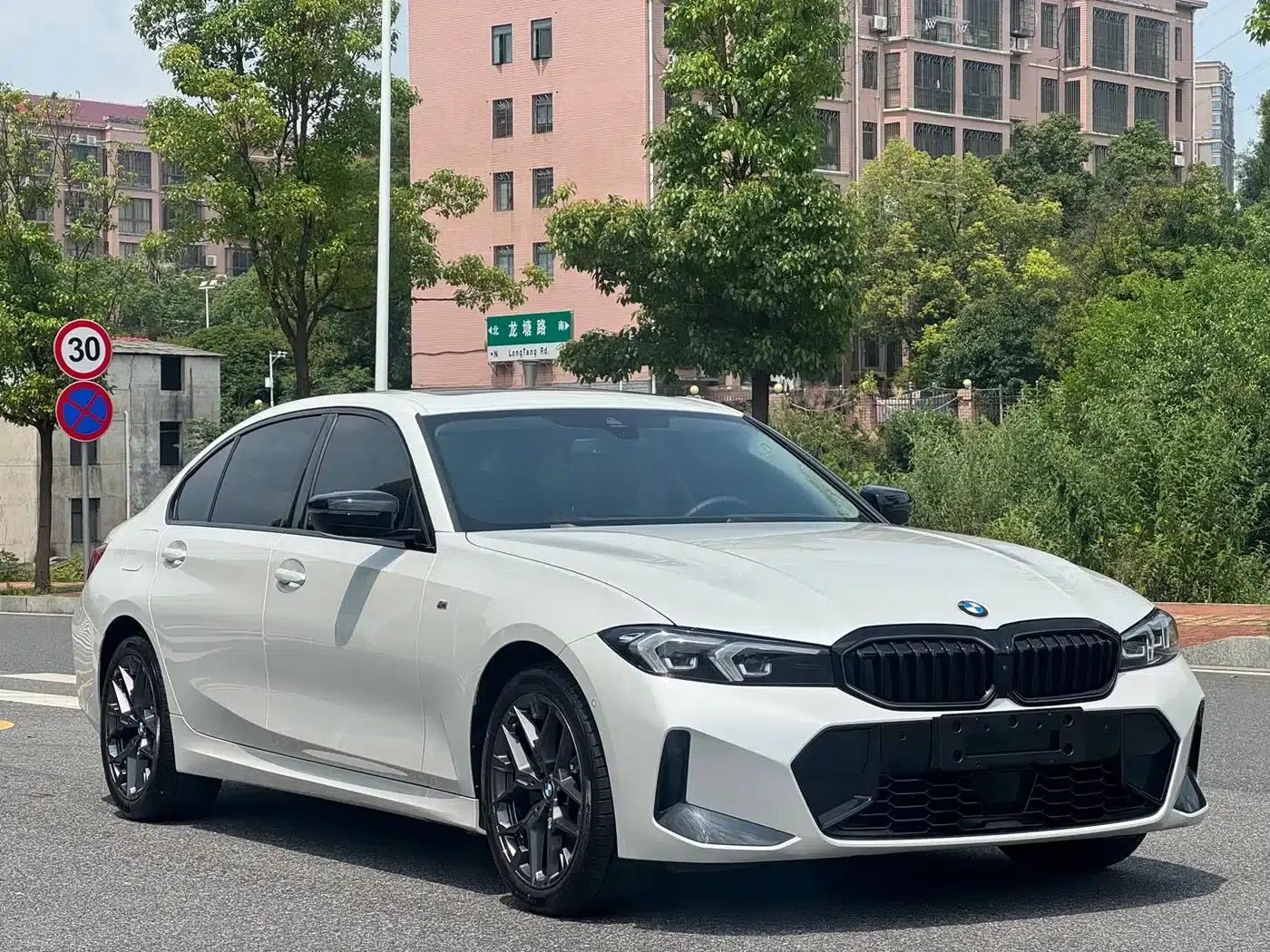 2025 BMW 3 Series 330Li M Sport Shadow Edition — миниатюра 3