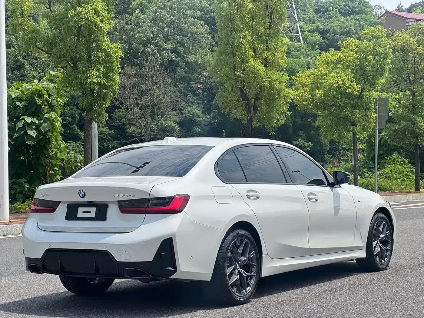 2025 BMW 3 Series 330Li M Sport Shadow Edition — миниатюра 4