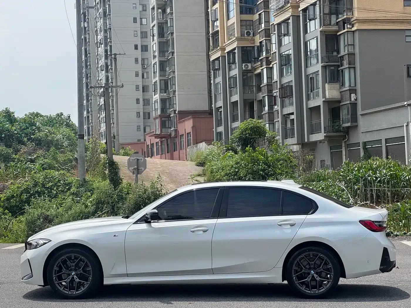 2025 BMW 3 Series 330Li M Sport Shadow Edition — миниатюра 8