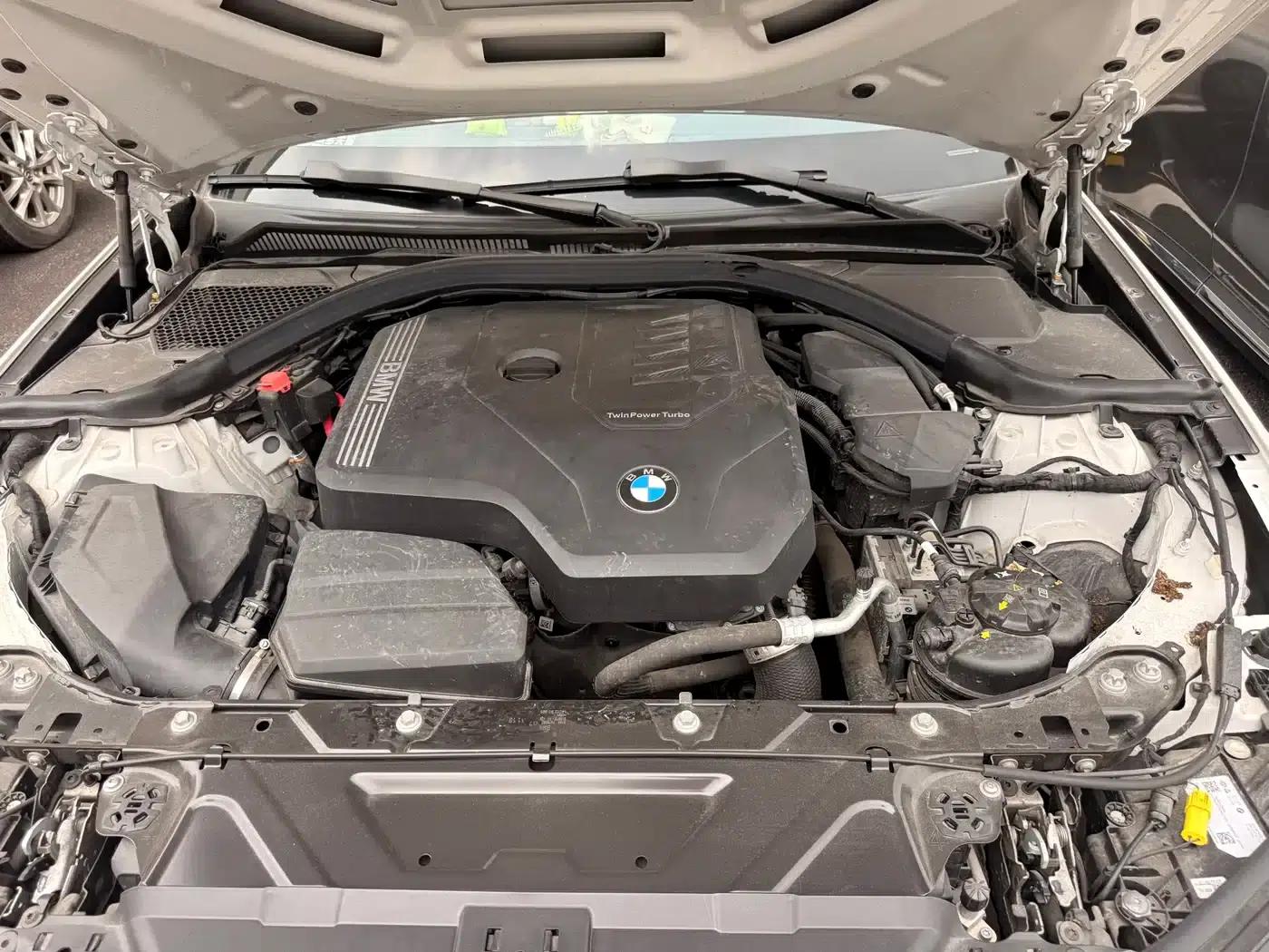 2024 BMW 3 Series 325i M Sport Shadow Edition — миниатюра 10