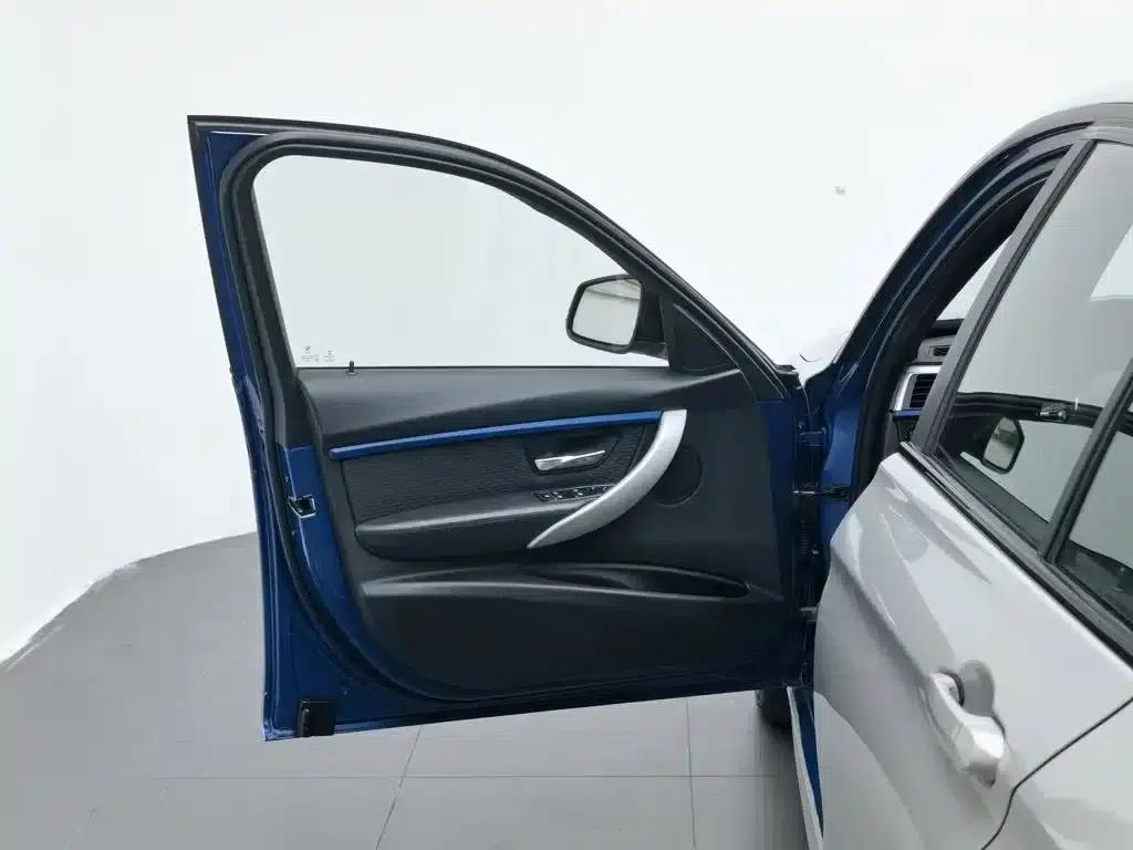 2016 BMW 3 Series 320i M Sport — миниатюра 8