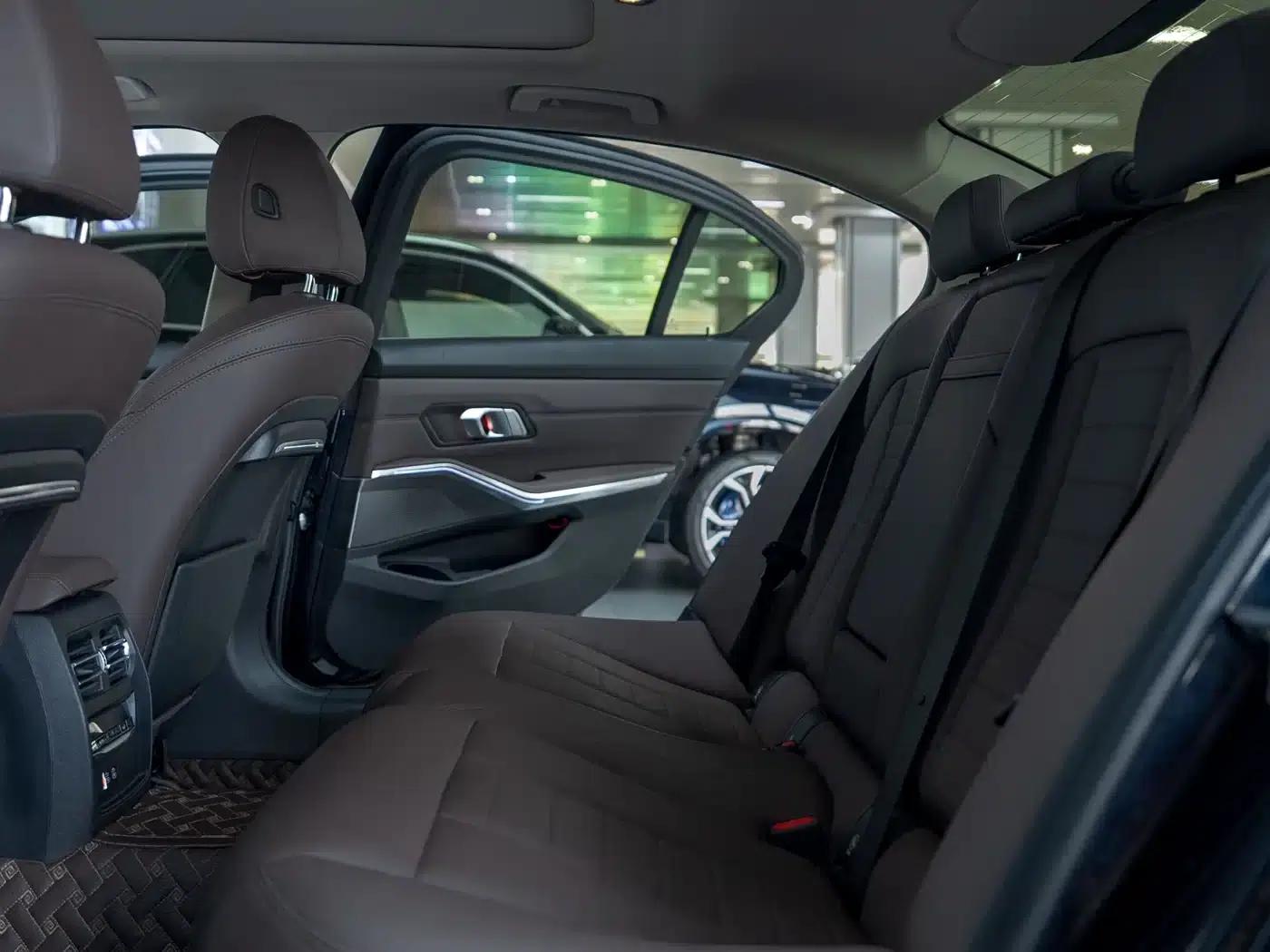 2021 BMW 3 Series Facelift 320Li M Sport Package — миниатюра 11