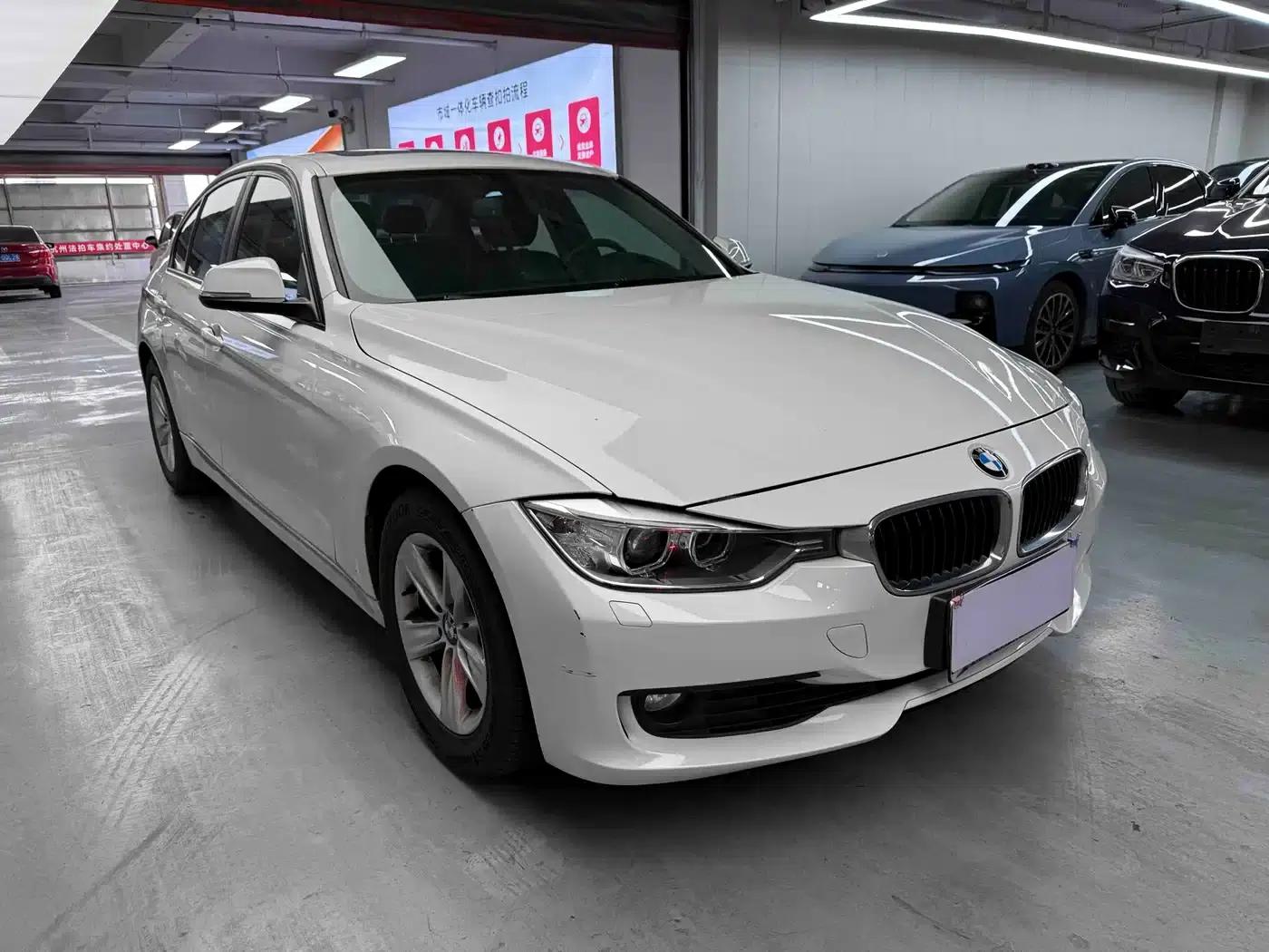 BMW 3 Series 2013 320i Fashion Edition — миниатюра 3