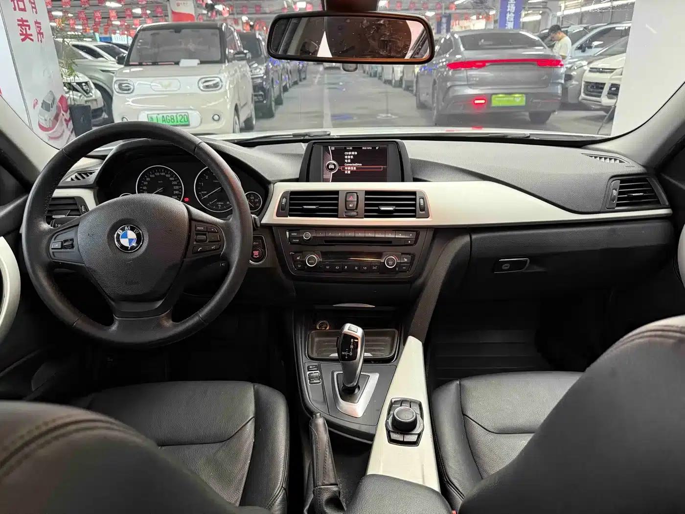 BMW 3 Series 2013 320i Fashion Edition — миниатюра 7