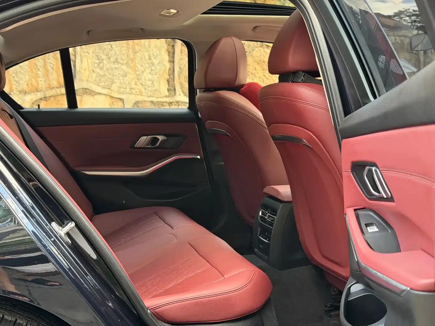 2023 BMW 3 Series 325i M Sport Package — миниатюра 11