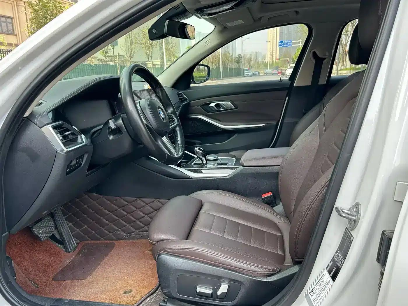 2020 BMW 3 Series 325Li M Sport Package — миниатюра 4