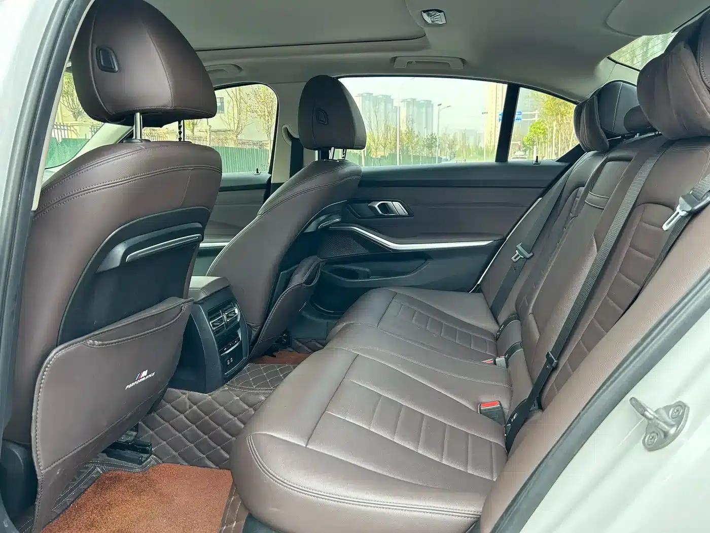2020 BMW 3 Series 325Li M Sport Package — миниатюра 5