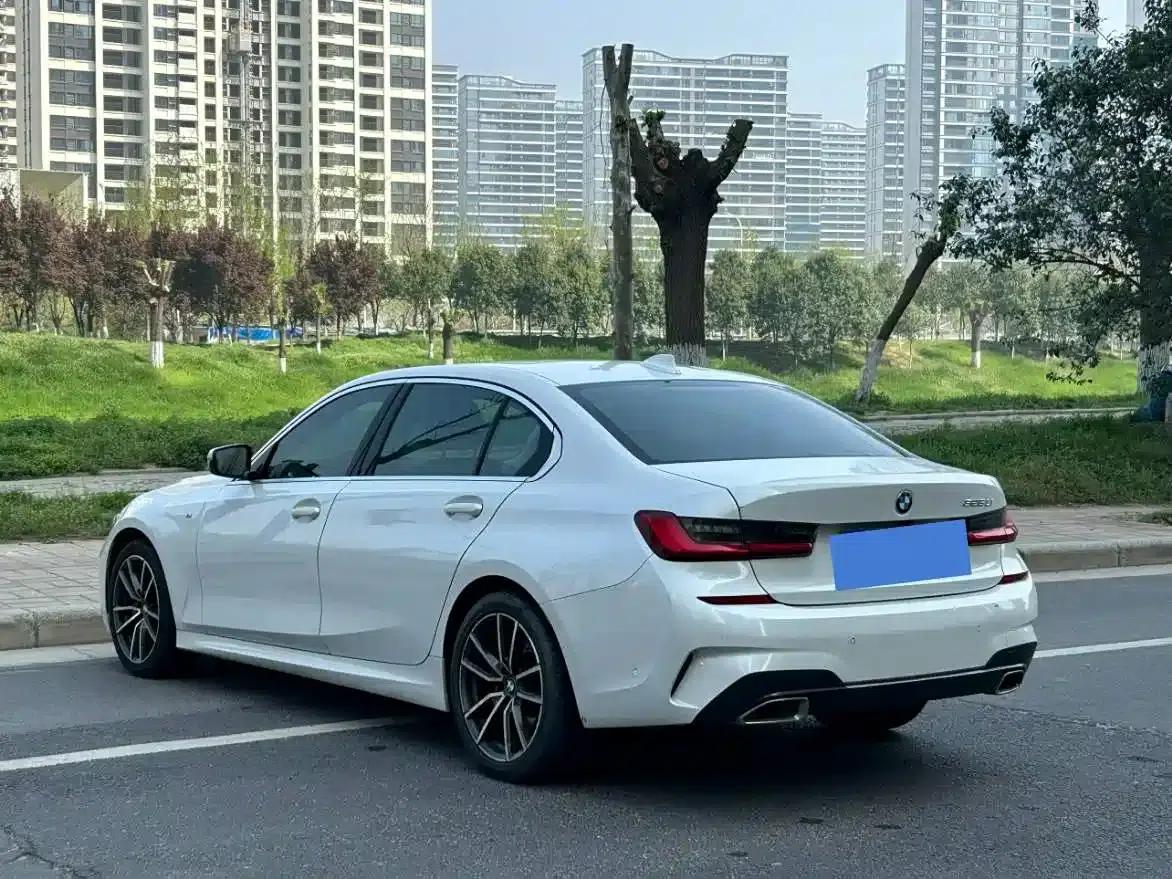 2020 BMW 3 Series 325Li M Sport Package — миниатюра 7