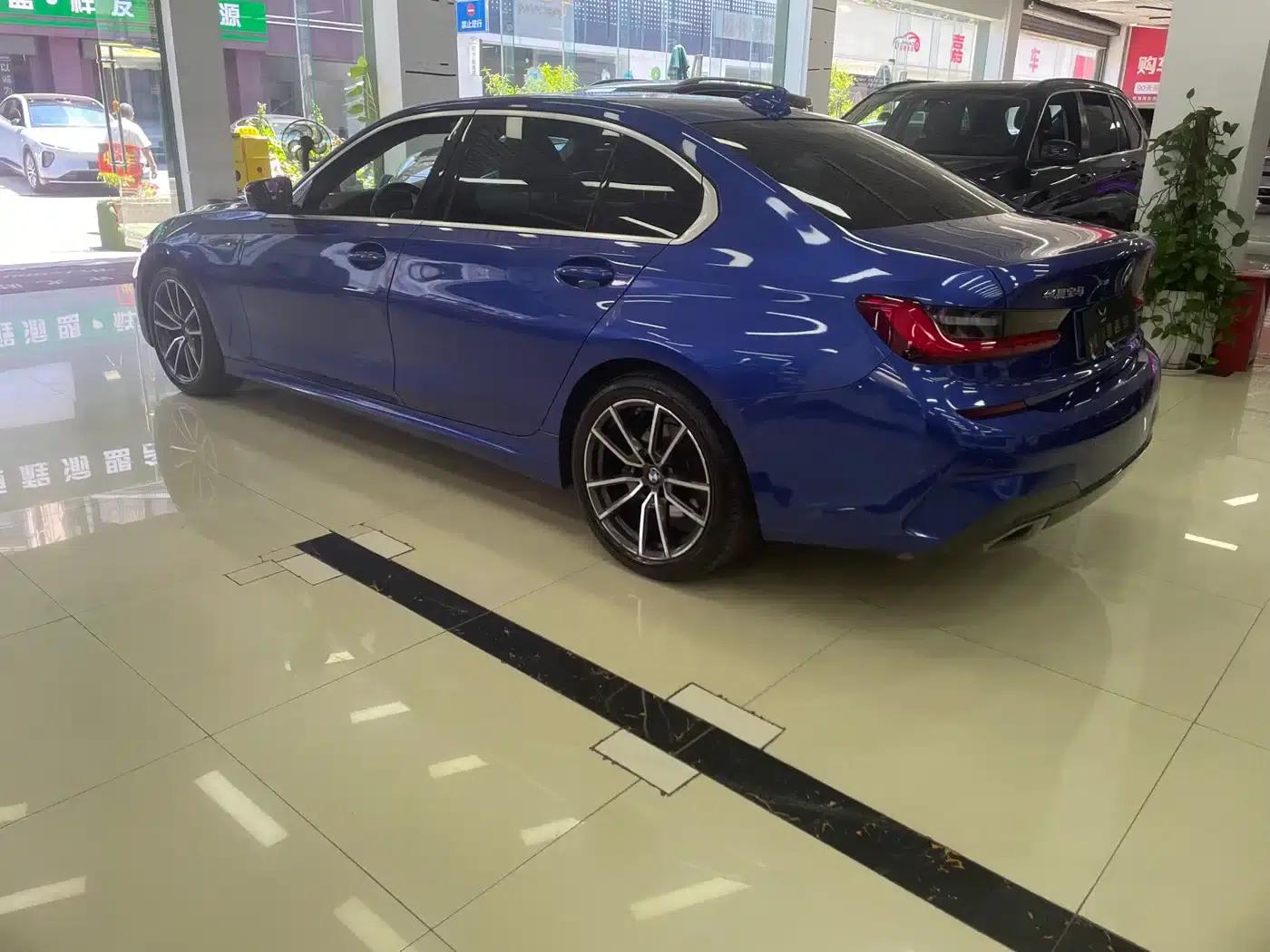 2020 BMW 3 Series 320Li M Sport Package — миниатюра 4