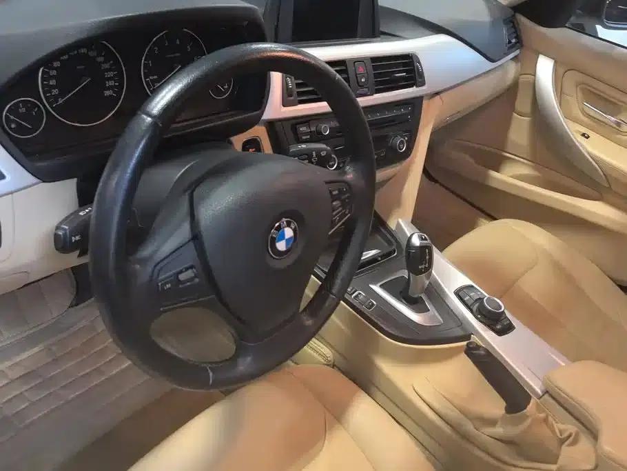 2014 BMW 3 Series 320i Fashion Edition — миниатюра 12