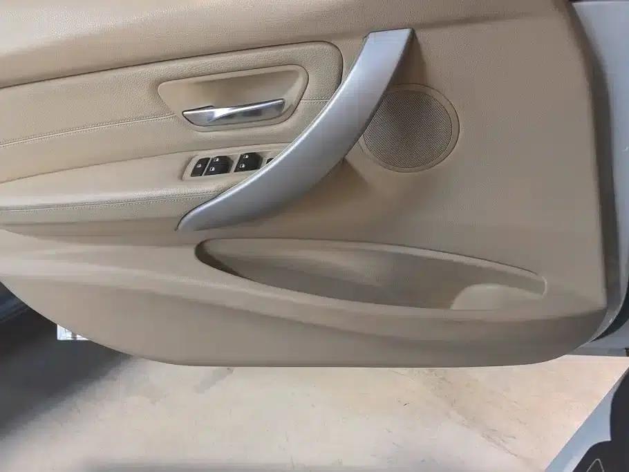 2014 BMW 3 Series 320i Fashion Edition — миниатюра 7