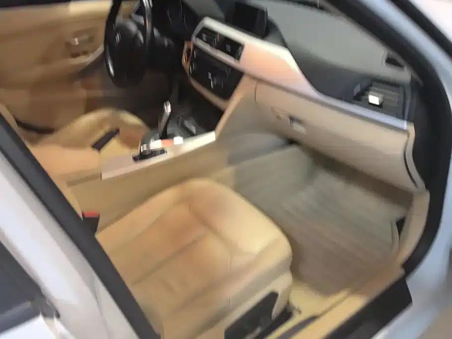 2014 BMW 3 Series 320i Fashion Edition — миниатюра 8