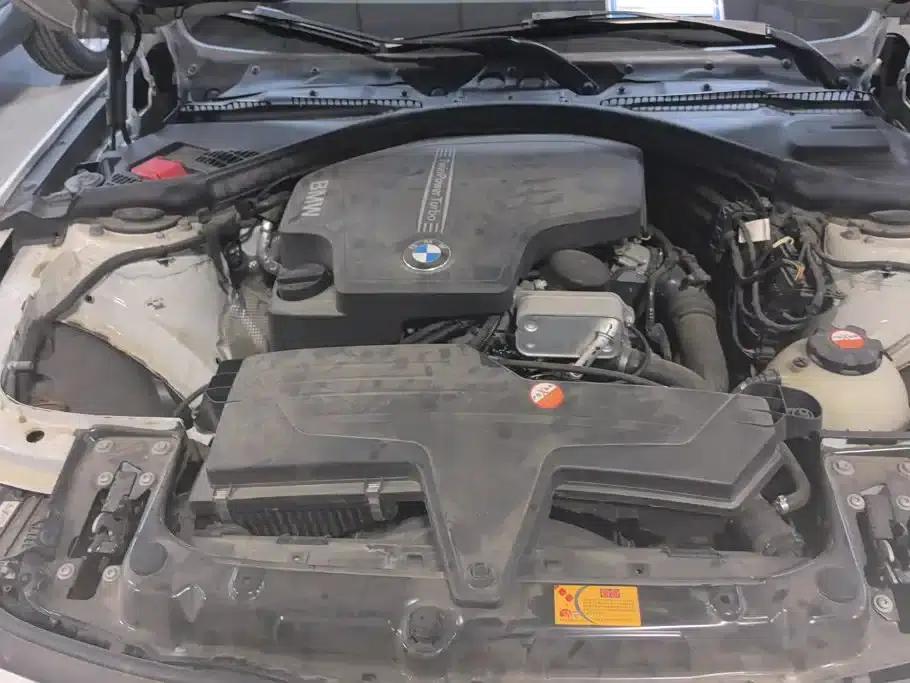 2014 BMW 3 Series 320i Fashion Edition — миниатюра 10