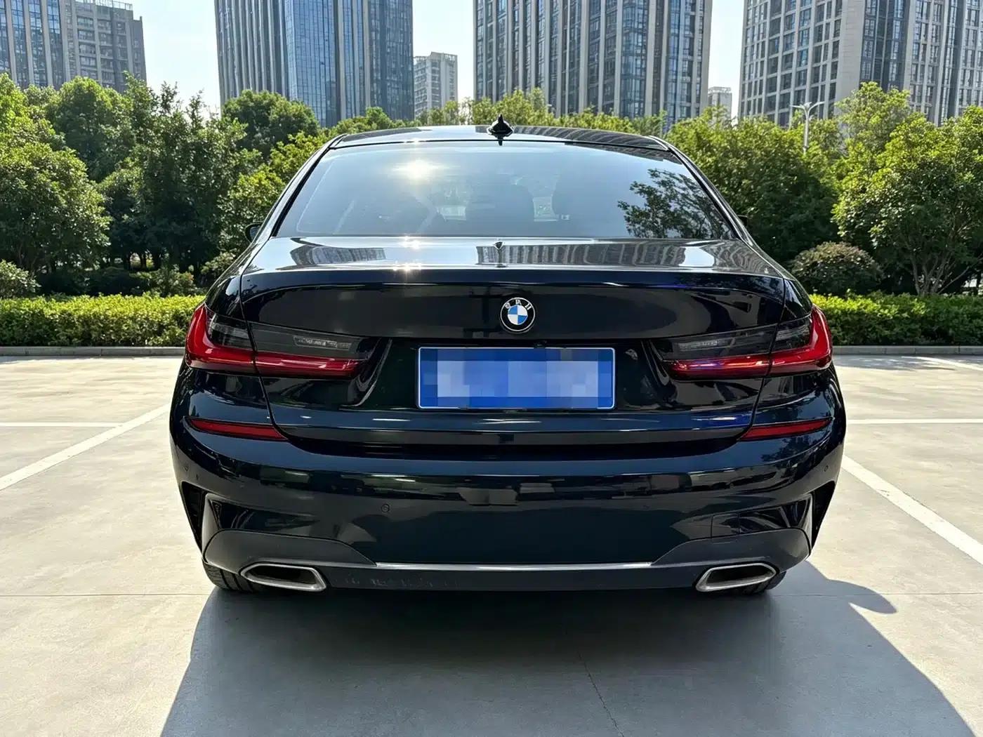 2021 BMW 3 Series 320Li M Sport Package — миниатюра 15